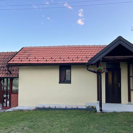Apartman Jezero Vrutci Uzice Ngoại thất bức ảnh