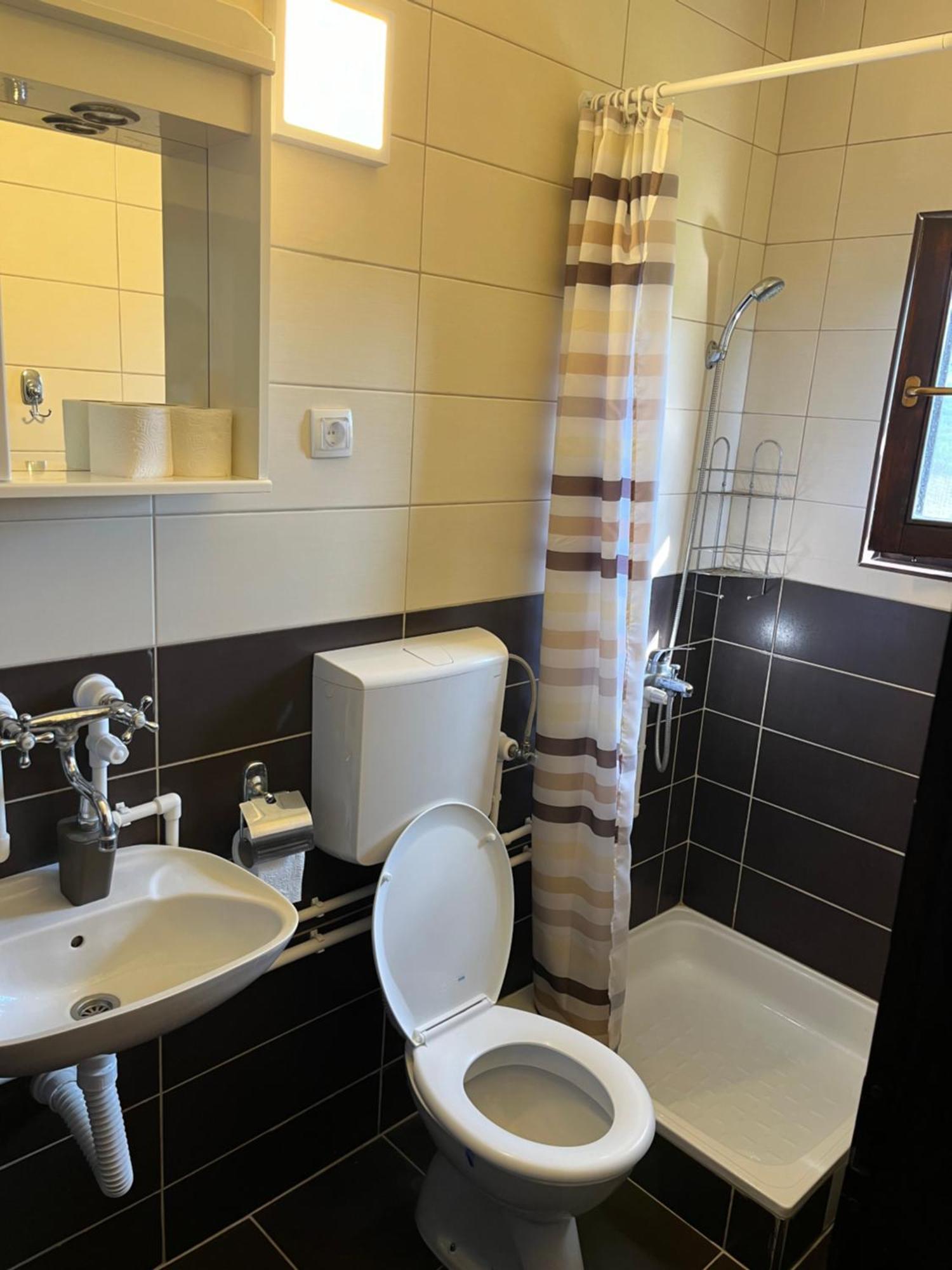 Apartman Jezero Vrutci Uzice Ngoại thất bức ảnh